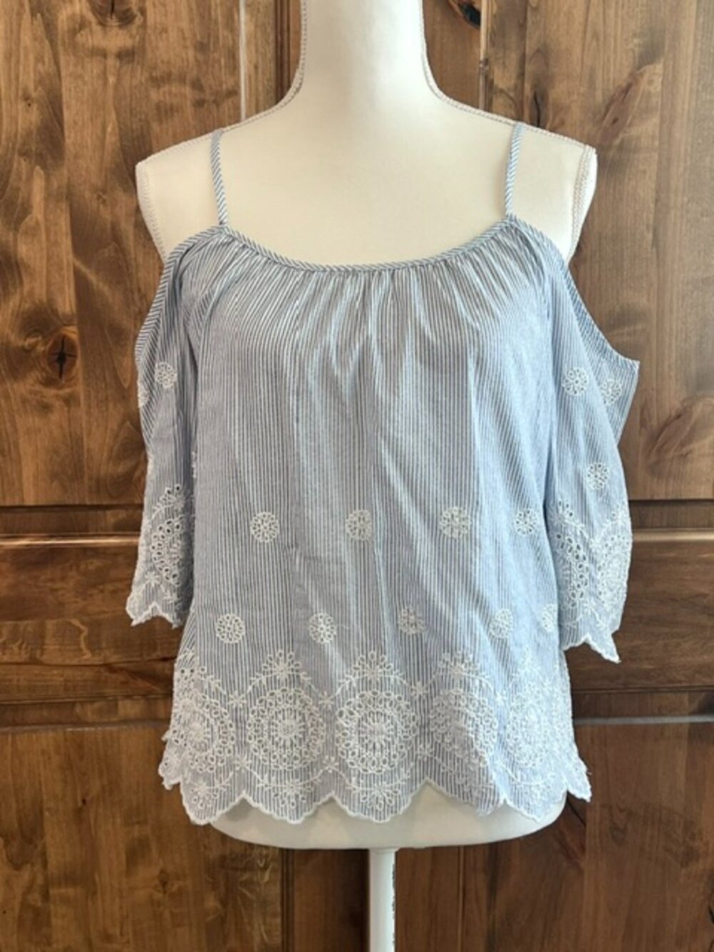 Blue/White Striped Cold Should Top